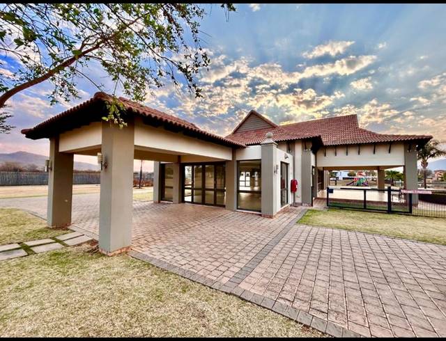 LAND FOR SALE IN THE ISLANDS ESTATES